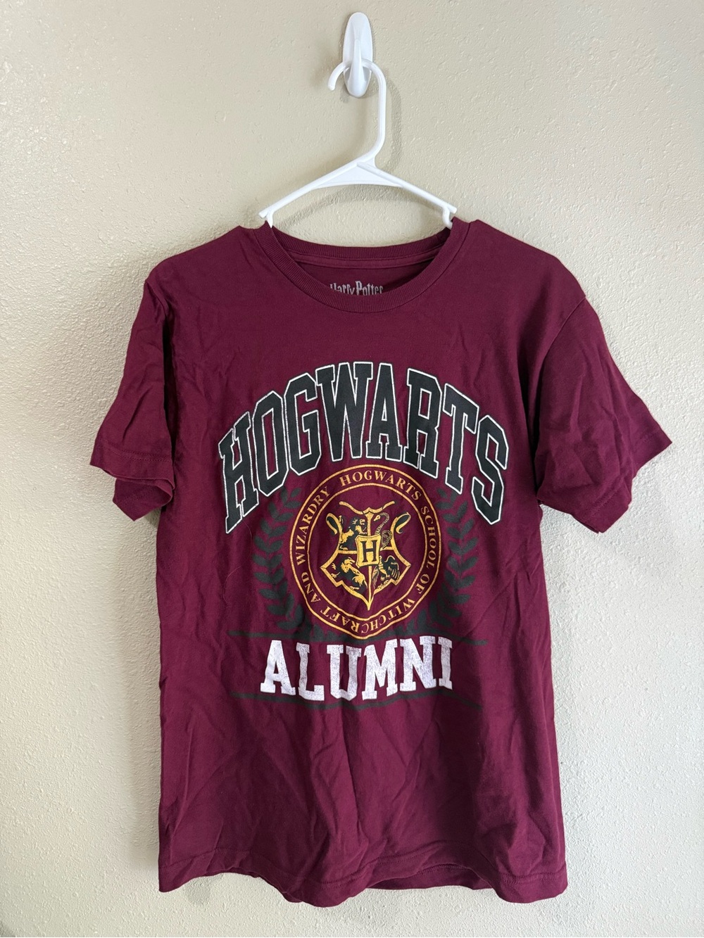 Harry Potter Hogwarts Alumni Maroon Short Sleeve Tee M
